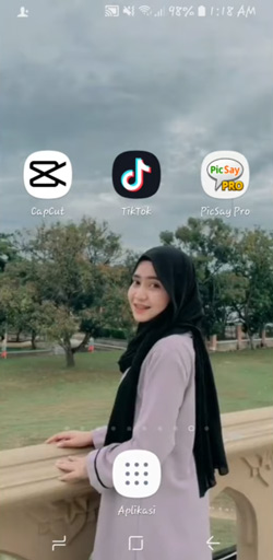 1. Buka Aplikasi Tiktok 2